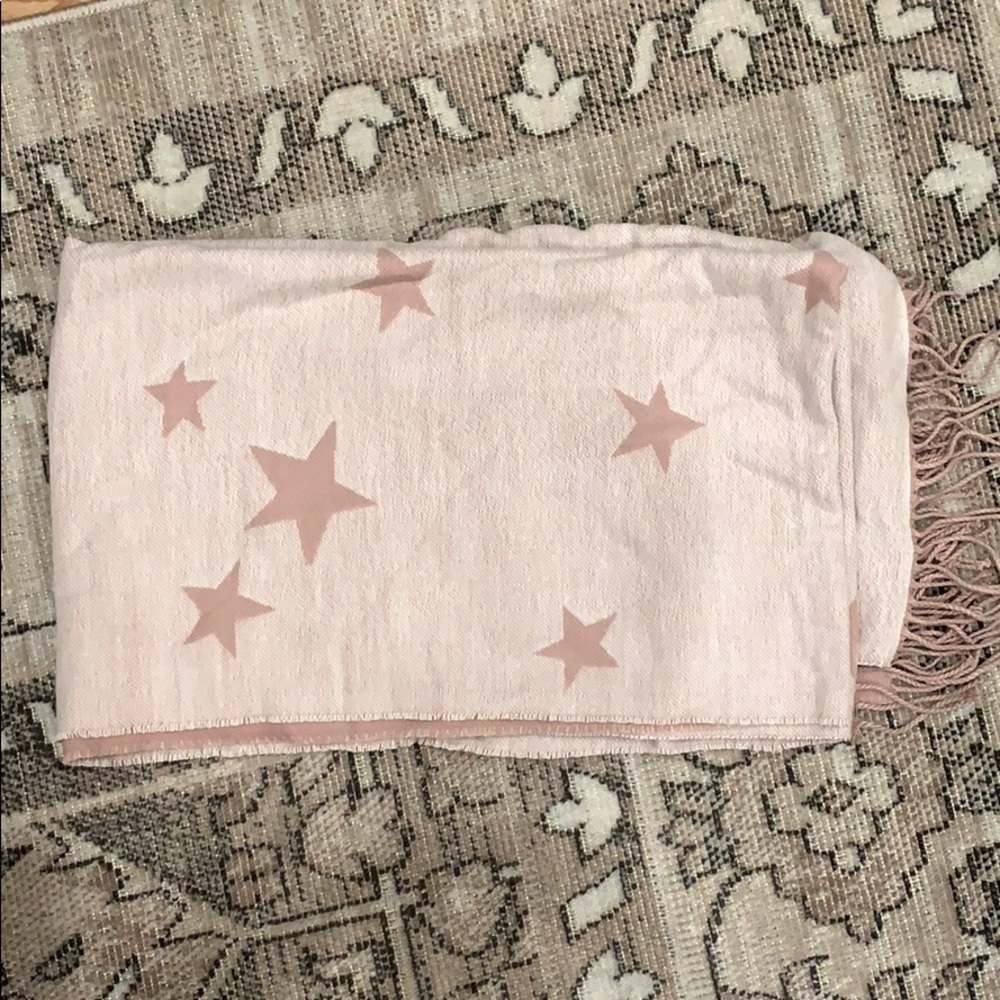 Gap Star Fringe Scarf reversible
